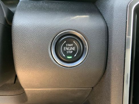 Used 2026 GMC Acadia Elevation w/ Elevation Premium Package AWD/4WD image 31