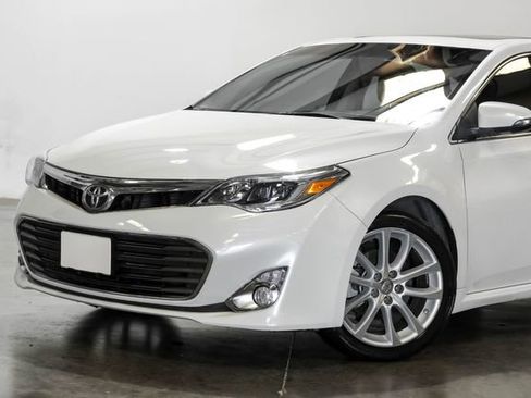 Used 2014 Toyota Avalon Limited FWD image 7