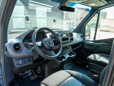 New 2026 Mercedes-Benz Sprinter 2500 image 12