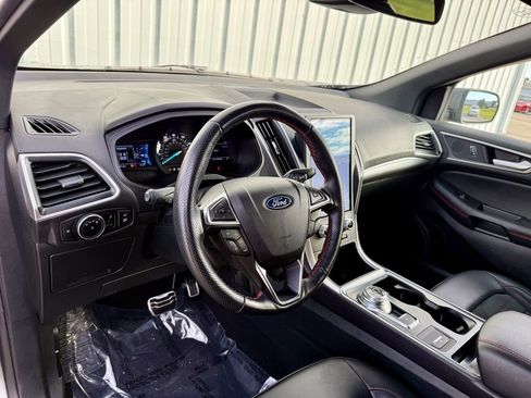 Certified 2024 Ford Edge ST-Line image 9