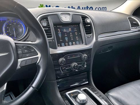 Used 2016 Chrysler 300 Limited w/ Driver Convenience Group image 10