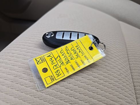 Used 2013 Nissan Altima 2.5 SV FWD image 12