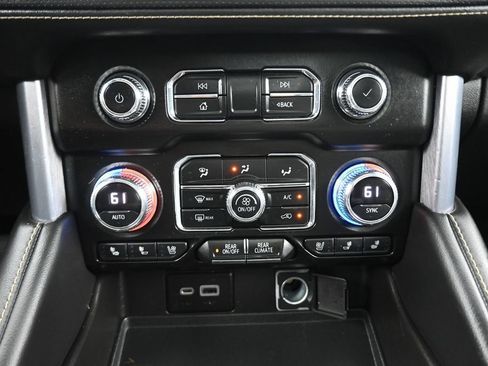 Used 2022 GMC Yukon XL SLT w/ SLT Premium Package AWD/4WD image 27