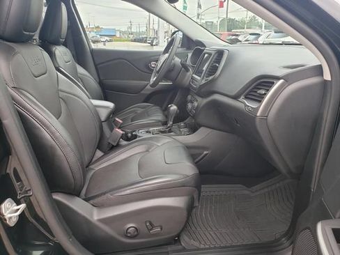 Used 2022 Jeep Cherokee Latitude Lux w/ Sun & Sound Group AWD/4WD image 19
