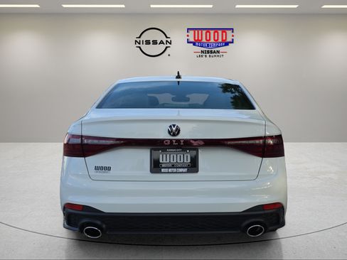 Used 2025 Volkswagen Jetta GLI Autobahn FWD image 3