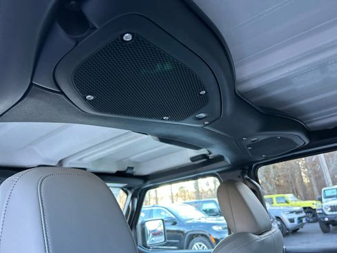 New 2026 Jeep Gladiator Mojave w/ Safety Group image 39