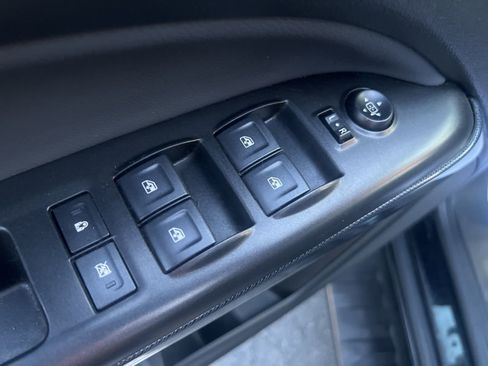 Used 2022 Chevrolet Colorado Z71 w/ Z71 Midnight Edition image 26