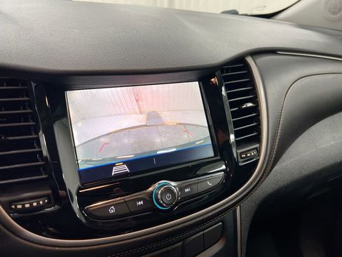 Used 2020 Chevrolet Trax LT FWD image 15