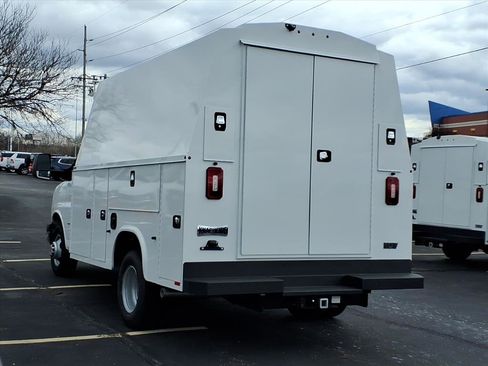 New 2025 Chevrolet Express 3500 w/ Power Convenience Package RWD image 4