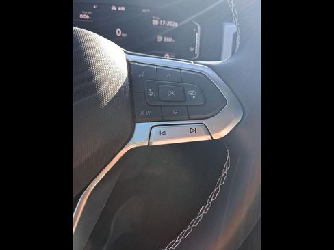 Used 2022 Volkswagen Atlas Cross Sport SE FWD image 15