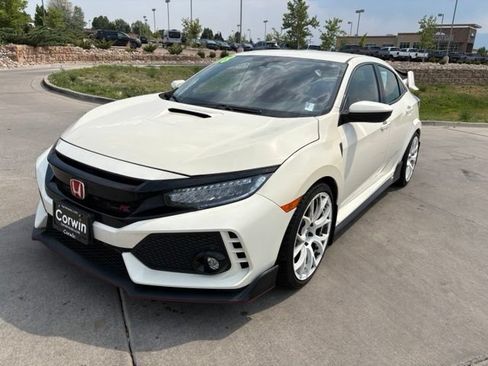 Used 2018 Honda Civic Type R image 3