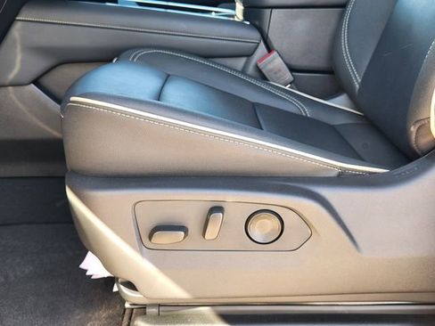 New 2026 Chevrolet Suburban Premier w/ Sun And Tow Package image 18