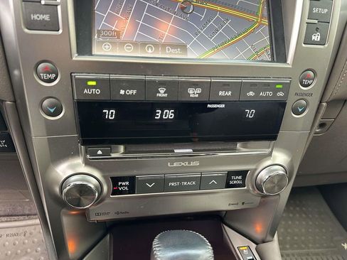 Used 2018 Lexus GX 460 image 30