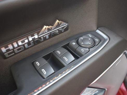 Used 2024 Chevrolet Silverado 1500 High Country w/ Technology Package image 15