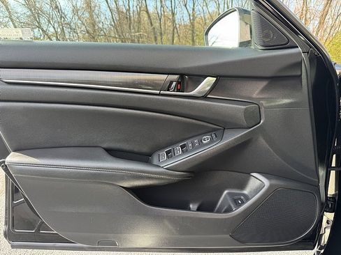 Used 2022 Honda Accord Sport image 25