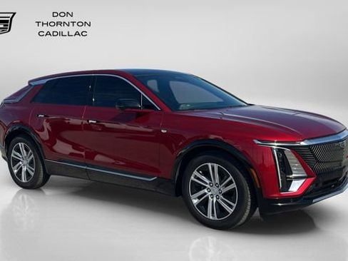 Used 2024 Cadillac Lyriq Tech w/ Driver Assist Package AWD/4WD image 7