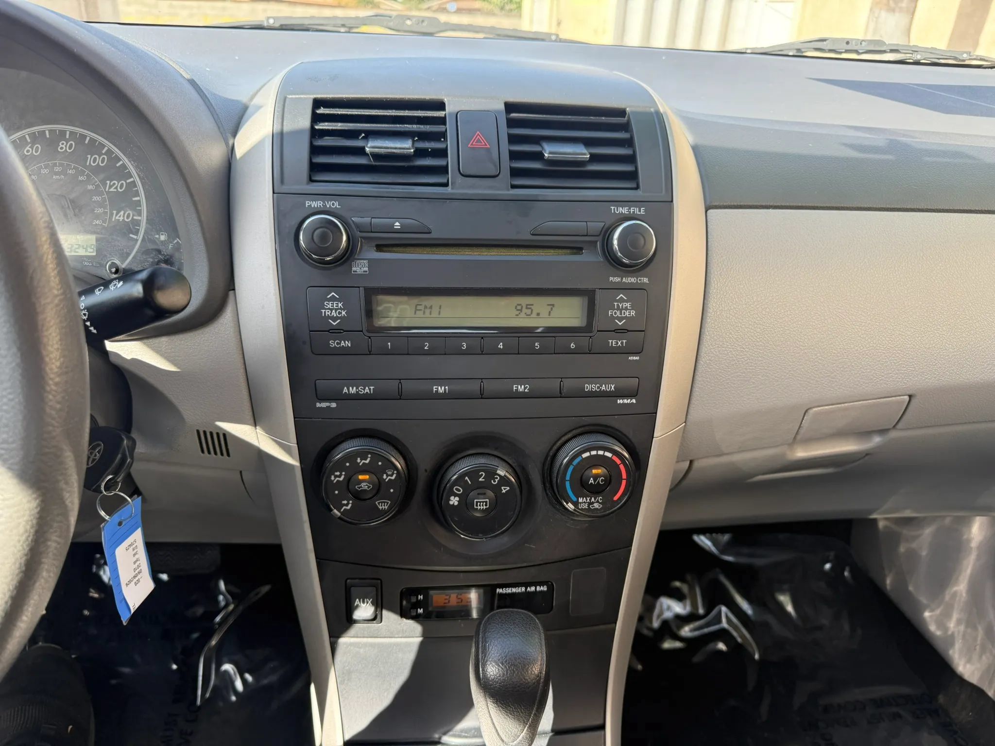 Used 2010 Toyota Corolla LE w/ All Weather Guard Pkg FWD image 22