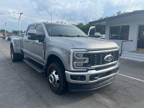 Used 2024 Ford F350 Lariat w/ Lariat Ultimate Package AWD/4WD image 14