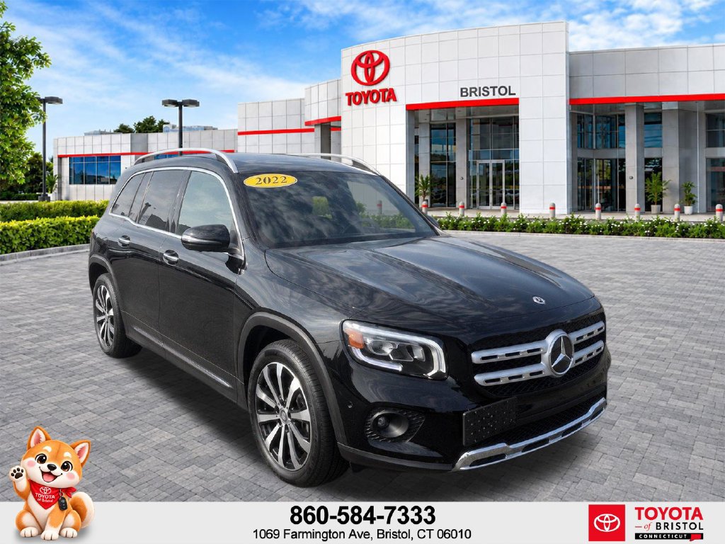 Used 2022 Mercedes-Benz GLB 250 image 1