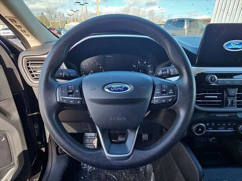 Used 2020 Ford Escape SE image 16