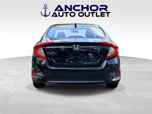 Used 2018 Honda Civic EX image 7
