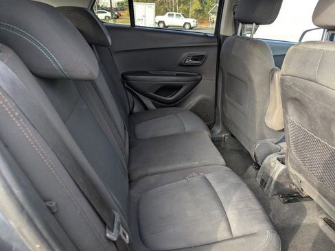 Used 2021 Chevrolet Trax LS w/ Tint and Cruise Package image 27