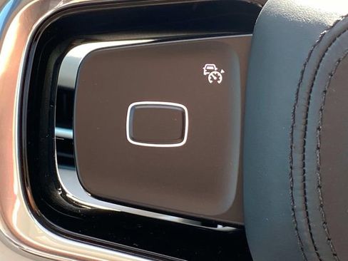 New 2026 Lincoln Navigator L Reserve AWD/4WD image 16