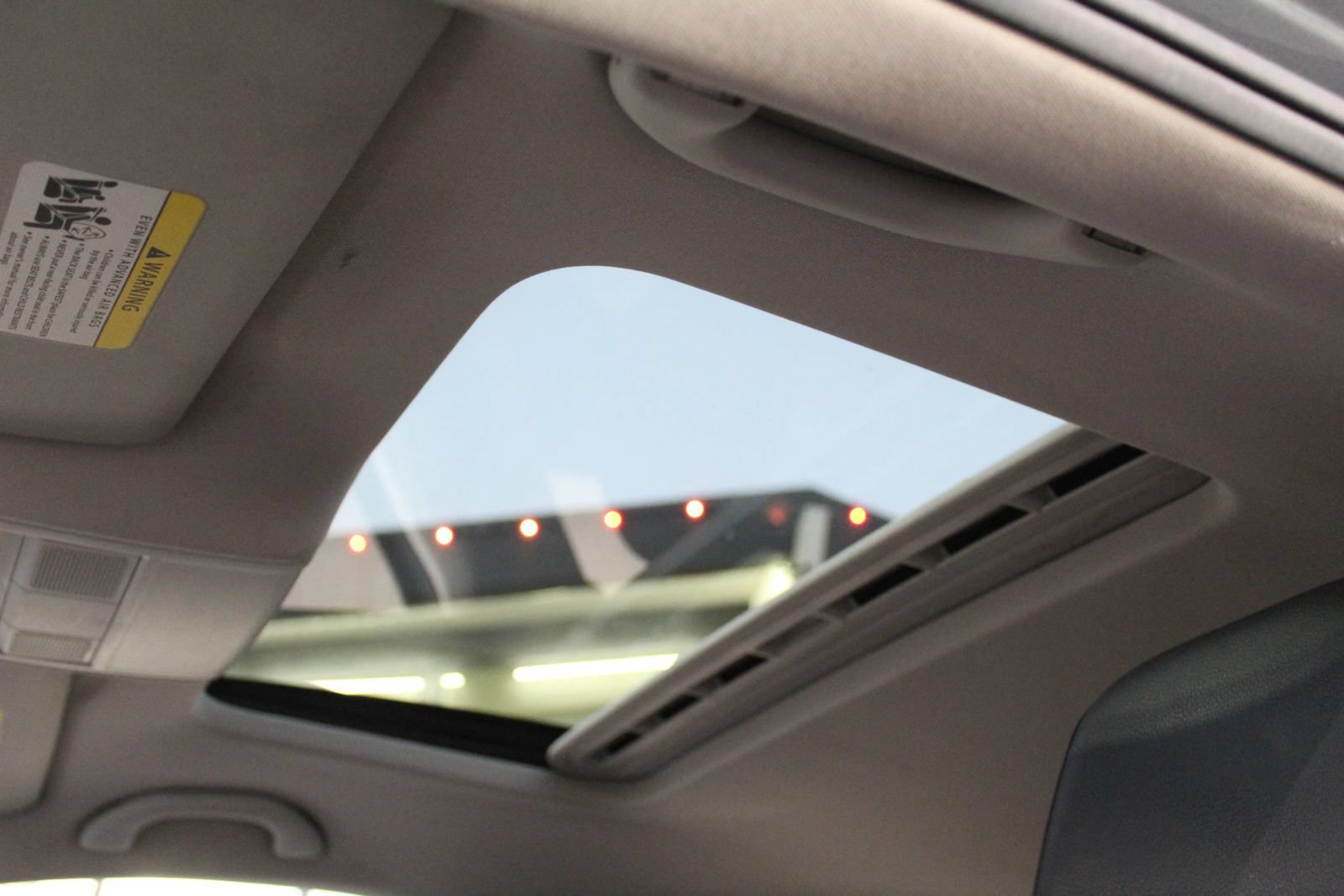 Used 2013 Volkswagen Jetta SE FWD image 22