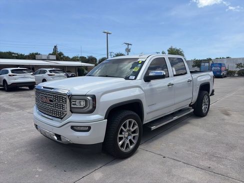Used 2018 GMC Sierra 1500 Denali RWD image 7