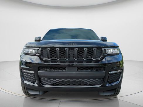 Used 2025 Jeep Grand Cherokee L Limited w/ Black Appearance Package image 2