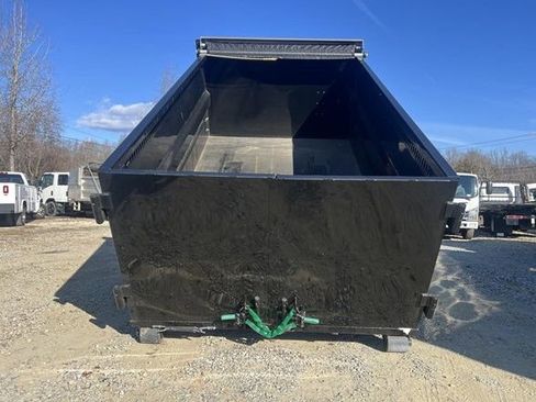 Used 2024 Chevrolet Low Cab Forward image 7