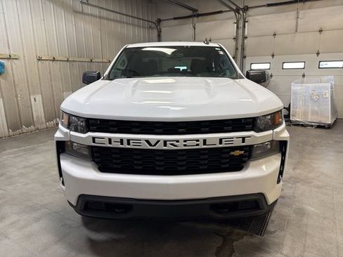 Used 2021 Chevrolet Silverado 1500 Custom image 2