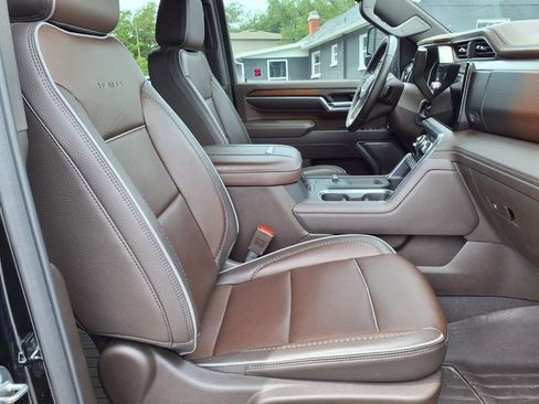 Used 2024 GMC Sierra 2500 Denali w/ Denali Reserve Package image 15