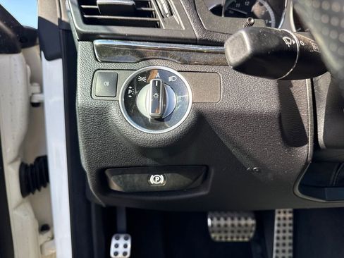 Used 2011 Mercedes-Benz E 550 Cabriolet image 57