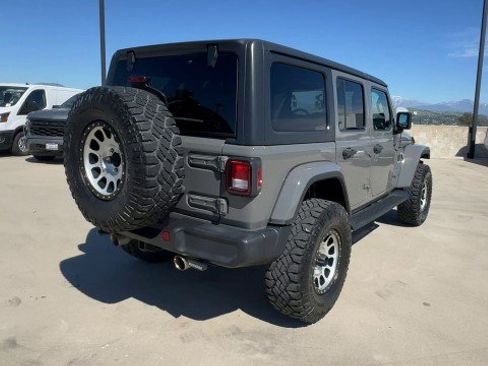 Used 2020 Jeep Wrangler Unlimited Sahara image 8
