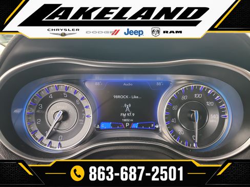 Used 2022 Chrysler 300 Touring L RWD image 29