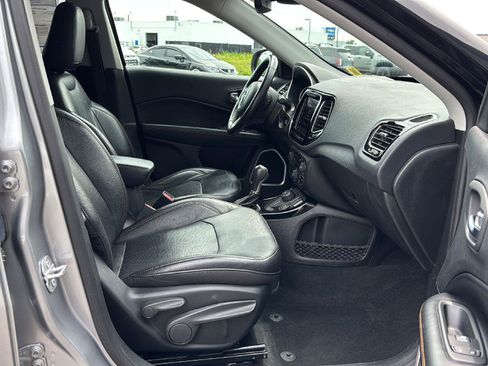 Used 2019 Jeep Compass Limited w/ Safety & Security Group AWD/4WD image 11
