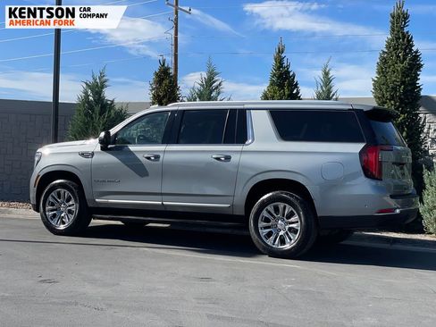 Used 2025 GMC Yukon XL Denali w/ Advanced Technology Package AWD/4WD image 5