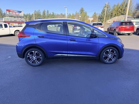 Used 2019 Chevrolet Bolt Premier w/ Infotainment Package image 2