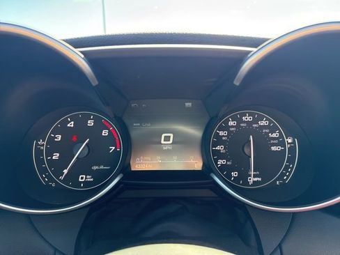 Used 2022 Alfa Romeo Giulia Veloce image 16