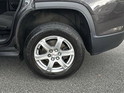 Used 2019 GMC Acadia SLE image 19