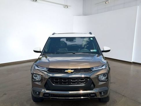 Used 2022 Chevrolet TrailBlazer ACTIV w/ Sun and Liftgate Package AWD/4WD image 2