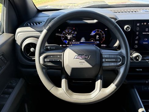 Used 2024 Chevrolet Colorado Trail Boss w/ Technology Package image 41