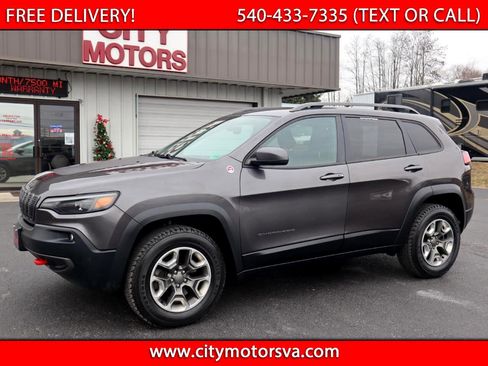 Used 2019 Jeep Cherokee Trailhawk image 1