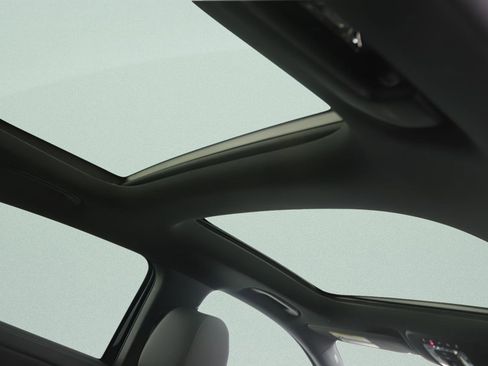 Certified 2026 Mercedes-Benz GLA 250 image 23