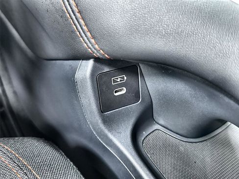 Certified 2025 Honda HR-V Sport image 24