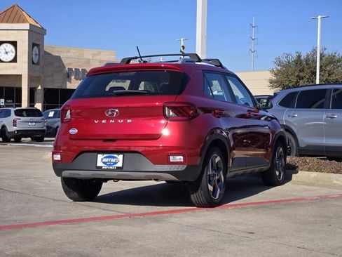 Certified 2025 Hyundai Venue Limited image 8