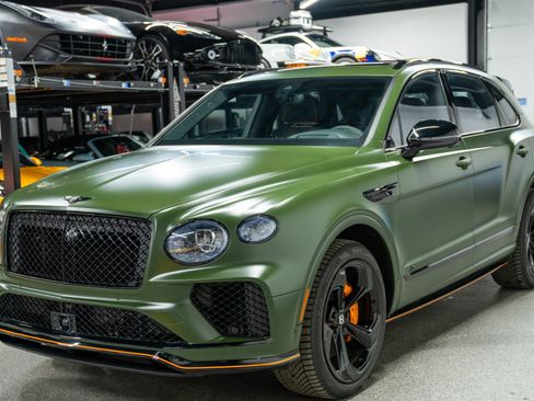 Used 2025 Bentley Bentayga image 5