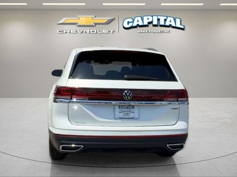 Used 2026 Volkswagen Atlas SE AWD/4WD image 4