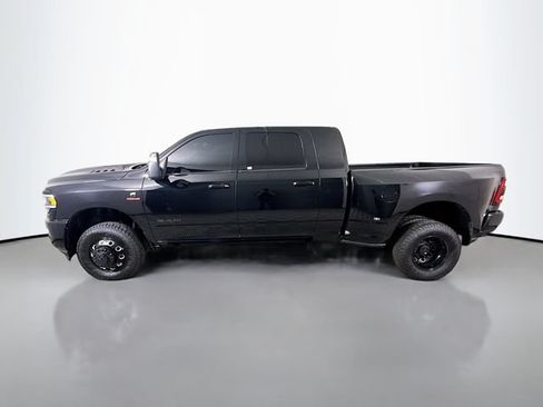 Used 2024 RAM 3500 Laramie w/ Night Edition AWD/4WD image 4
